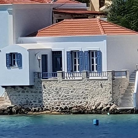 Halki Sea Breeze - A Waterfront Villa Bagian luar foto