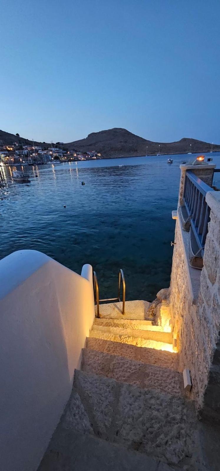 Halki Sea Breeze - A Waterfront Villa Bagian luar foto