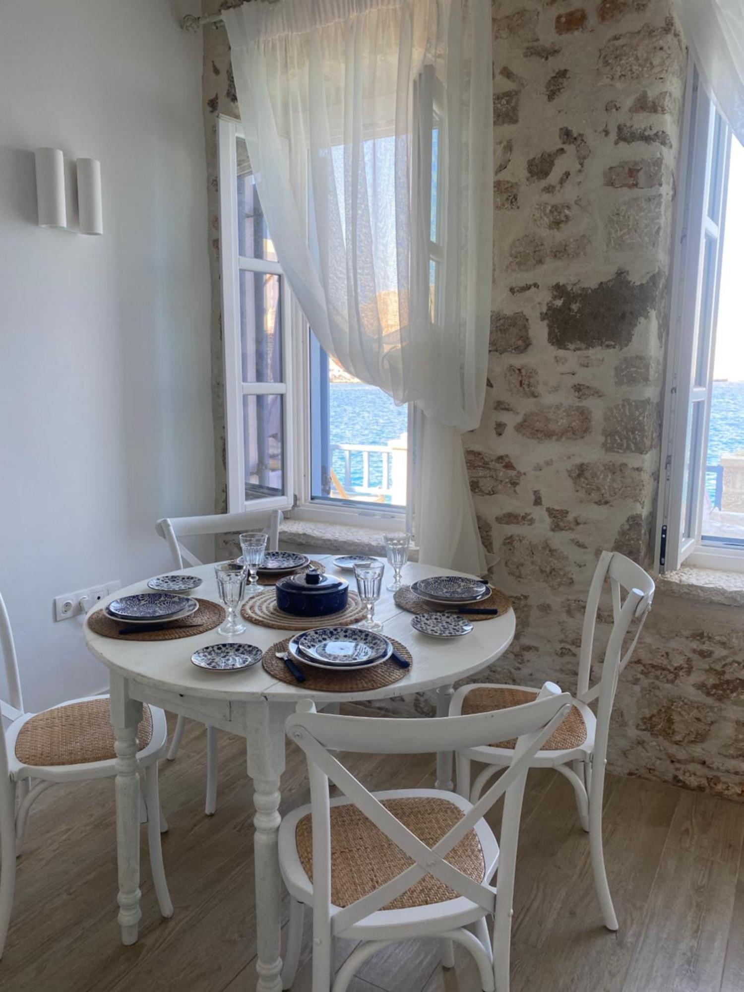 Halki Sea Breeze - A Waterfront Villa Bagian luar foto